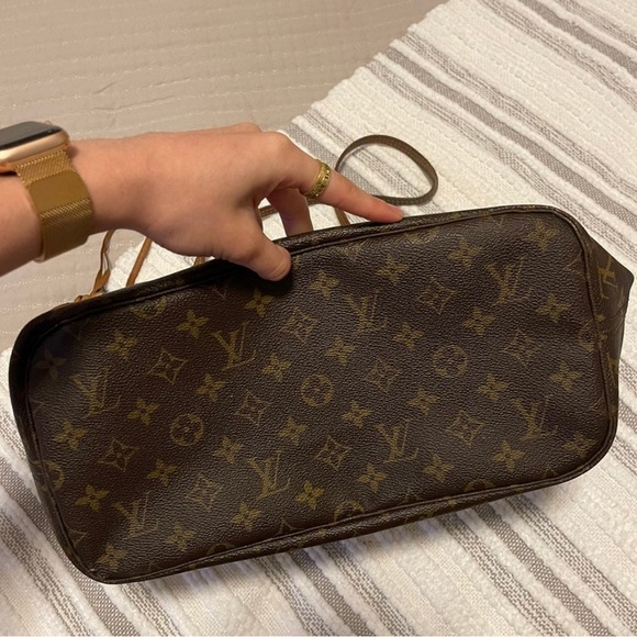 Authentic Louis Vuitton Neverfull mm - Picture 12 of 12